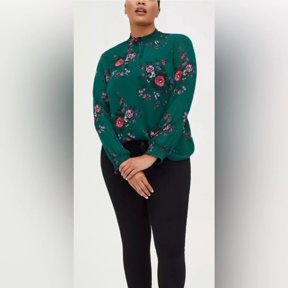 🌺 Torrid 6X Green Floral Top - Picture 4 of 6